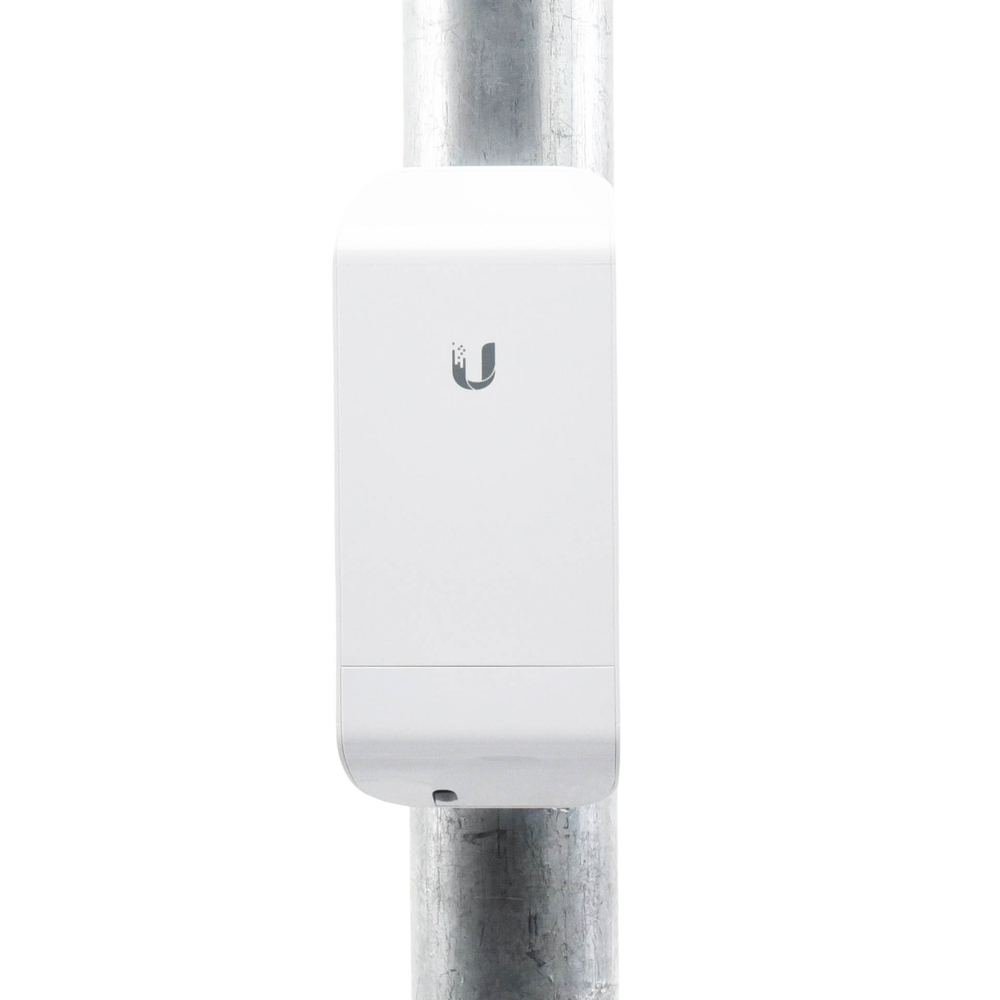 NanoStation airMAX locoM5 CPE,  hasta 150 Mbps, frecuencia 5 GHz (5170-5875 MHz) con antena integrada de 13 dBi