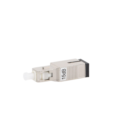 Atenuador óptico macho-hembra con conector SC/UPC de 15dB para fibra Monomodo