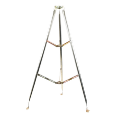 Montaje de tripie para exterior, altura total del tripie 1.52 m. Compatible con mástiles de hasta 3 m de largo 1  1/4 a 2" de diámetro