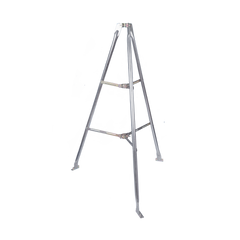 Montaje de tripie para exterior, altura total del tripie 1.52 m. Compatible con mástiles de hasta 3 m de largo 1  1/4 a 2" de diámetro