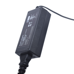 Adaptador de pared de 24 Vcc Regulado @ 3A / UL / Voltaje de Entrada de 100-240 Vca