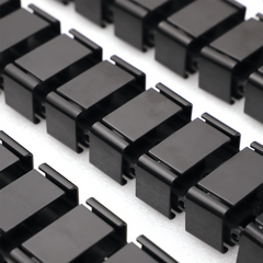 Portacable de Tipo Cadena para Escritorio / Organizador de Cables Vertical Articulado / 1200 mm (47.24 Pulgadas) de Longitud / Evita que los Cables se Enreden o Tensen al Momento de Elevar la Altura