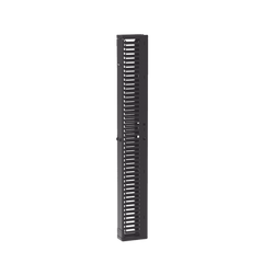 Organizador Vertical PatchRunner™, Sencillo (Solo Frontal), Para Rack Abierto de 45 Unidades, 6 in de Ancho, Color Negro