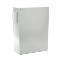 Gabinete Ventilado de Acero IP55 Uso en Exterior (600 x 800 x 300 mm) con Placa Trasera Interior Metálica y Compuerta Inferior Atornillable. Incluye Ventilador, Ventilas, filtros, Chapas y Llave T.