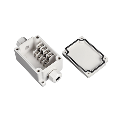Caja de Conexión Exterior con Conexión Lateral para 4 Líneas (doble tornillo). Incluye Glándulas.