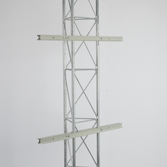 Montaje Universal de Torre para Montar Gabinetes de 30-80 cm de ancho.