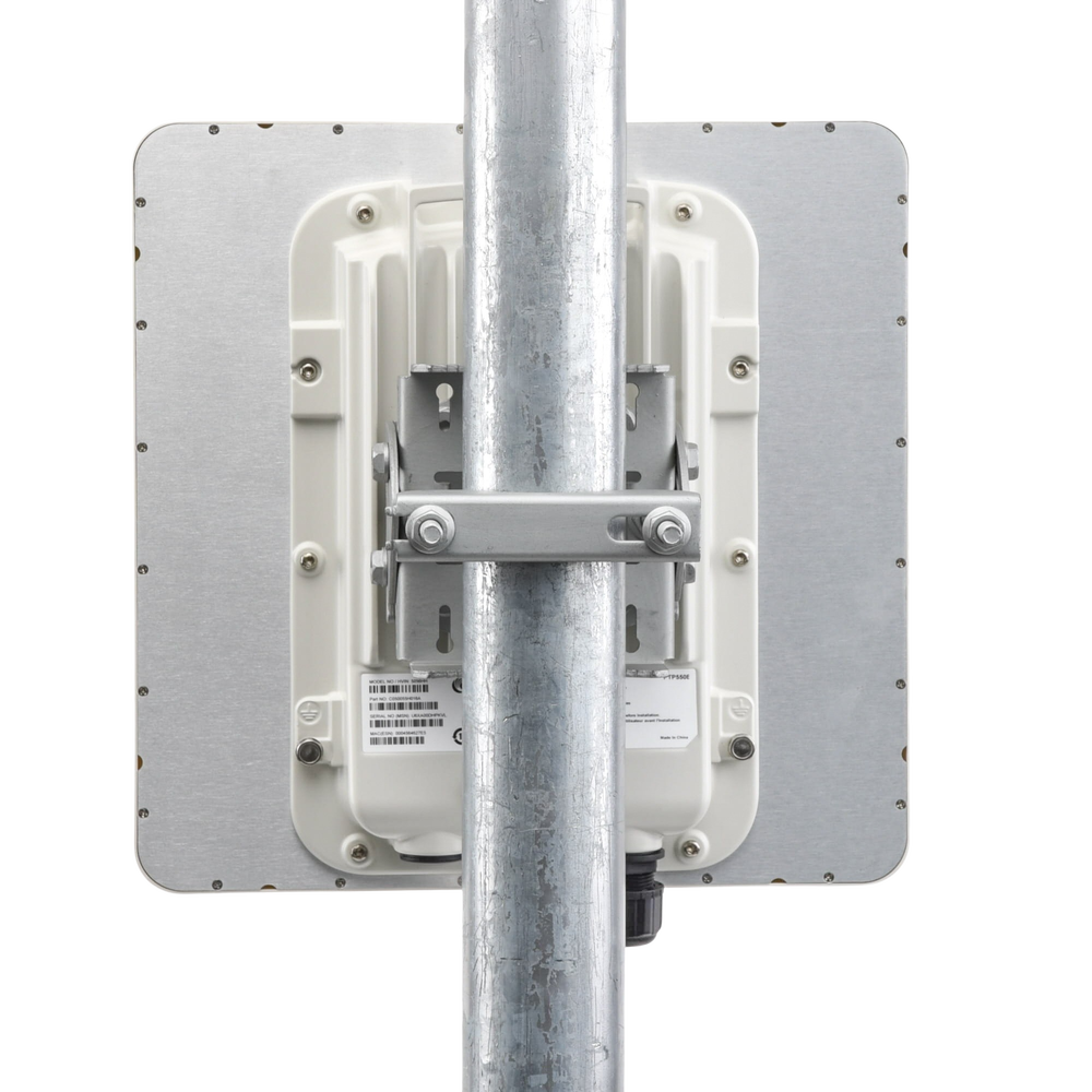 PTP-550  Hasta 1.36 GBps / 4910 - 6200 MHz / 802.11 AC Wave 2  MU-MIMO 4: 4x4 / BackHaul con Antena Integrada (Alta ganancia 23 dBi)   (C050055H016A)