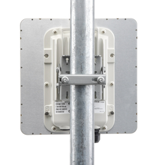 PTP-550  Hasta 1.36 GBps / 4910 - 6200 MHz / 802.11 AC Wave 2  MU-MIMO 4: 4x4 / BackHaul con Antena Integrada (Alta ganancia 23 dBi)   (C050055H016A)