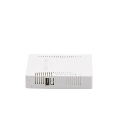 (hEX PoE) Routerboard 5 puertos Gigabit Ethernet PoE 802.3at, 1 Puerto USB