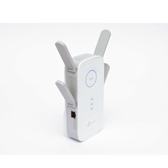 Repetidor / Extensor de Cobertura WiFi AC, 2600 Mbps, doble banda 2.4 GHz y 5 GHz, con 1 puerto 10/100/1000 Mbps, 4 antenas externas