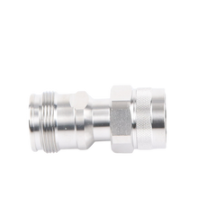 Adaptador en Línea de Conector 4.3-10 Hembra a N Macho, Bronce Blanco/ Plata/ Teflón.