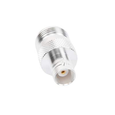 Adaptador en Línea, de Conector N Hembra a BNC Hembra, Plata/ Oro/ Teflón.