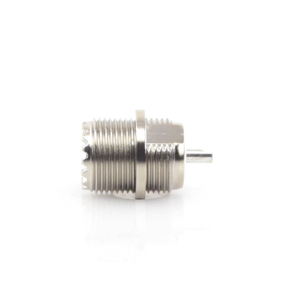 Conector UHF Hembra (SO-239) en Línea, Montaje Frontal en D Plano, Níquel/ Plata/ Baquelita.