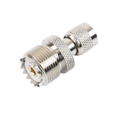 Adaptador en Línea de Conector Mini UHF Macho a UHF Hembra (SO-239), Níquel/ Oro/ Teflón.