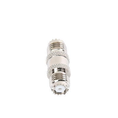 Adaptador Barril en Línea, de Conector Mini-UHF Hembra a Mini-UHF Hembra, Níquel/ Oro/ Teflón.