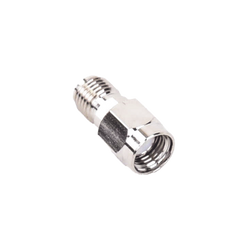 Adaptador en Línea de Conector SMA Macho Inverso a SMA Hembra, Níquel/ Oro/ Teflón.