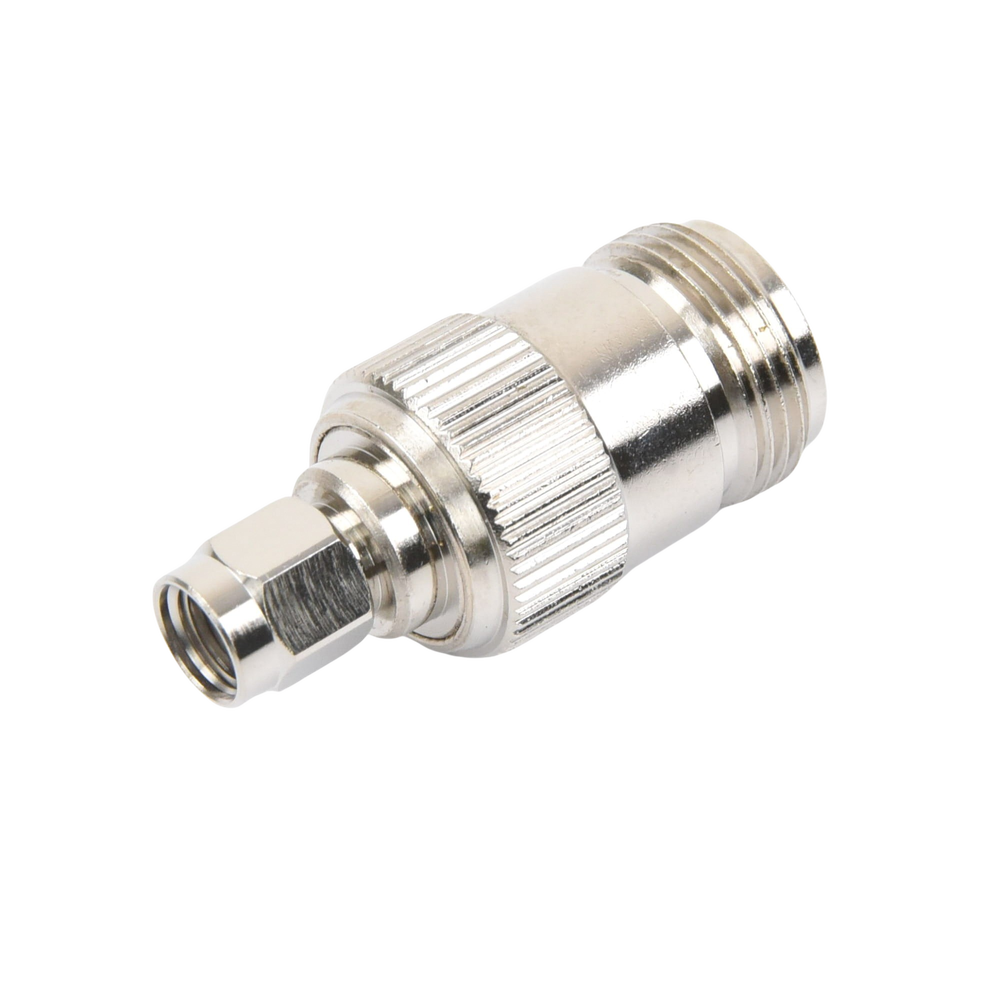 Adaptador en Línea, de Conector SMA Macho Inverso a N Hembra, Níquel/ Oro/ Teflón.