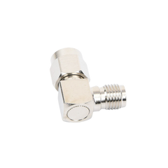 Adaptador en Ángulo Recto, de Conector SMA Macho a SMA Hembra Níquel/ Oro/ Teflón.