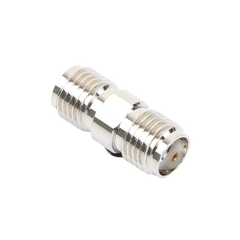Adaptador en Línea tipo Barril, de Conector SMA Hembra a SMA Hembra, Níquel/ Oro/ Teflón.