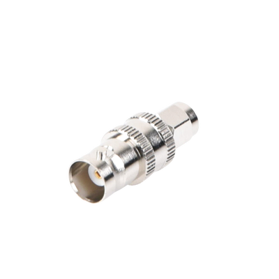 Adaptador en Línea de Conector SMA Macho a BNC Hembra, Níquel/ Oro/ Teflón.