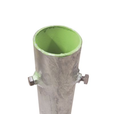 Base para Mástil Hasta 2" con Opresores, Base de 30 x 30 cm y Tubo de 50 cm Ced. 30. Galv. Inmersión.