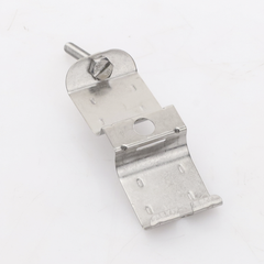 Sujetador de doble click para cable coaxial de 7/8" paquete de 10 piezas.