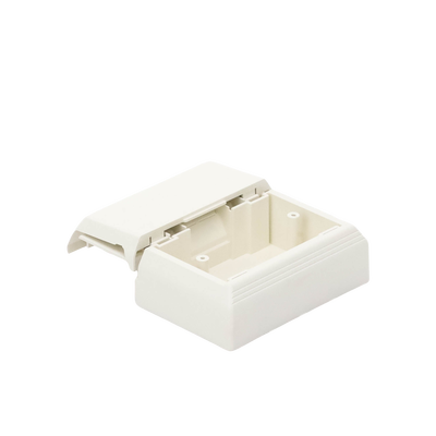 Caja Superficial Con Bisagras de Instalación a Presión, Para Canaletas T45, Material PVC Rígido, Color Blanco Mate
