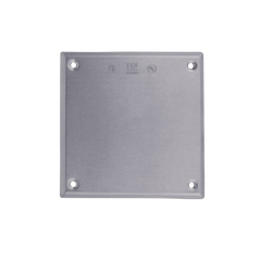 Tapa cuadrada ciega de aluminio para caja cuadrada.