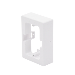 Caja sin fondo Universal, Color blanco de PVC auto extinguible (7900-02002)