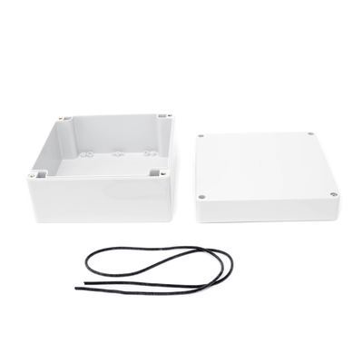 Gabinete Plástico para Exterior (IP65) de 160 x 160 x 90 mm Cierre por Tornillos.