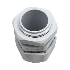 Conector Plástico Blanco Tipo Glándula para Rosca NPT 3/4"