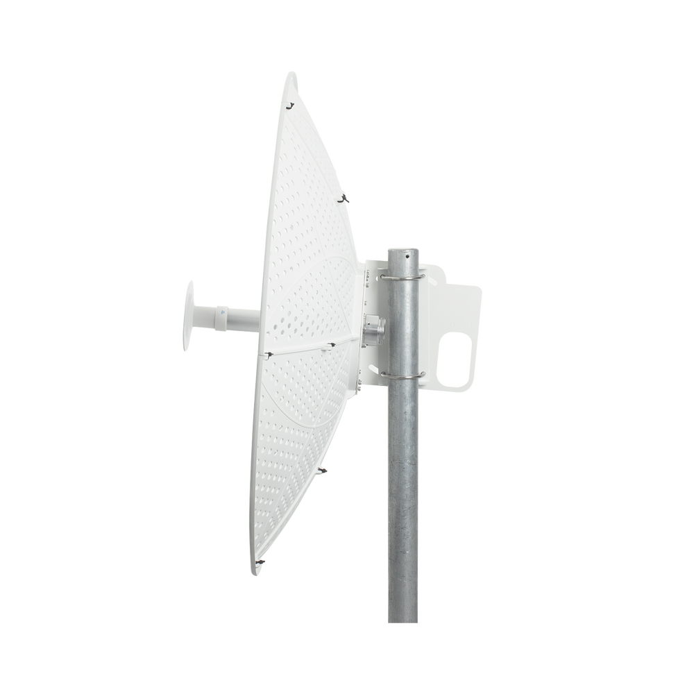 Antena direccional para C5x, C6x, B6X y B5x, Guía de onda para mantener la integridad de la señal y minimiza la pérdida en transmisión , 4.9 - 6.5 GHz, 3 ft, Ganancia de 34 dBi, Montaje incluido