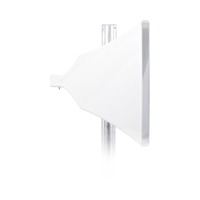 Antena Tipo Horn de 90° , 16 dBi, Ideal para ambientes de alto ruido, 4.9-6.5 GHz, , Conector SMA-Hembra, con montaje incluido