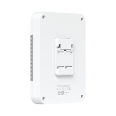 UniFi Access Hub Door, puede conectar 2 lectores y 2 cámaras (no incluidos) para controlar solo una puerta / 2 terminales AUX y 4 entradas adicionales (sensores y botones) POE 802.3bt no incluido
