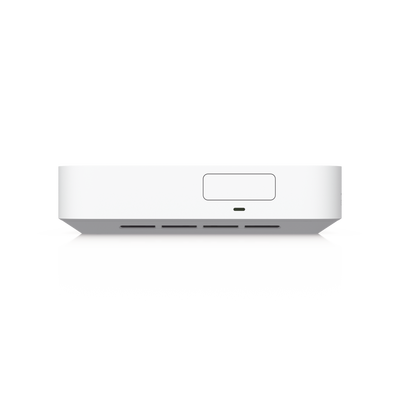 UniFi Cloud Gateway MAX, Router con todos los servicios UniFi, administra hasta 30 dispositivos UniFi y 300 clientes. 1 pto WAN 2.5G, 4 pts LAN 1G (uno configurable como WAN), seguridad IDS/IPS, VPN, bloqueo de apps/URLs, 512 GB memoria interna