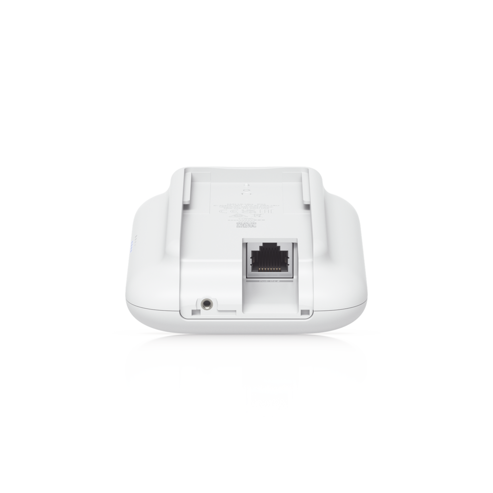 Access Point UniFi UK Ultra Navaja Suiza WiFi 5, MU-MIMO 2x2, instalación flexible, antena sectorial integrada, (2) conectores RP-SMA para antenas omnidireccionales externas, para interior o exterior (IPX6)