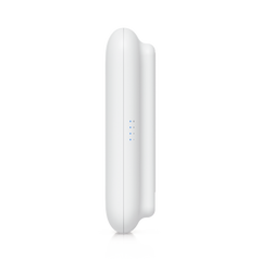 Access Point UniFi UK Ultra Navaja Suiza WiFi 5, MU-MIMO 2x2, instalación flexible, antena omnidireccional integrada, (2) conectores RP-SMA para antenas externas, para interior o exterior (IPX6)