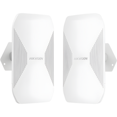 Puente Inalámbrico 5GHz / 867 Mbps / 5 Km de Alcance / Kit 2 Unidades / IP55 / 3 Puertos Gigabit / PoE In-Out / Gestión HPP