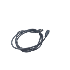 Cable con Conector Macho  ahembra (Pigtail) | Forro negro |  Alimentación para Vcc | Polarizado | Largo 1 metro | Calibre 22AWG.