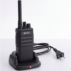 Par de Radios Portátiles Analógicos UHF 400-470 MHz / 2W / 16 Canales / Preconfigurados de Fábrica / VOX Manos Libres / Batería 6-8 hrs c/u / Listos para Usar
