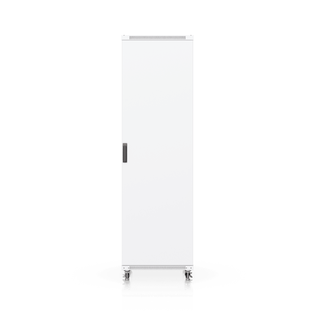 UACC Rack Cabinet 42U (600 × 800 mm) – Gabinete de Piso Totalmente Ensamblado con Ventiladores Integrados, Paneles Removibles, Ruedas con Seguro y Puerta Frontal de Vidrio Templado