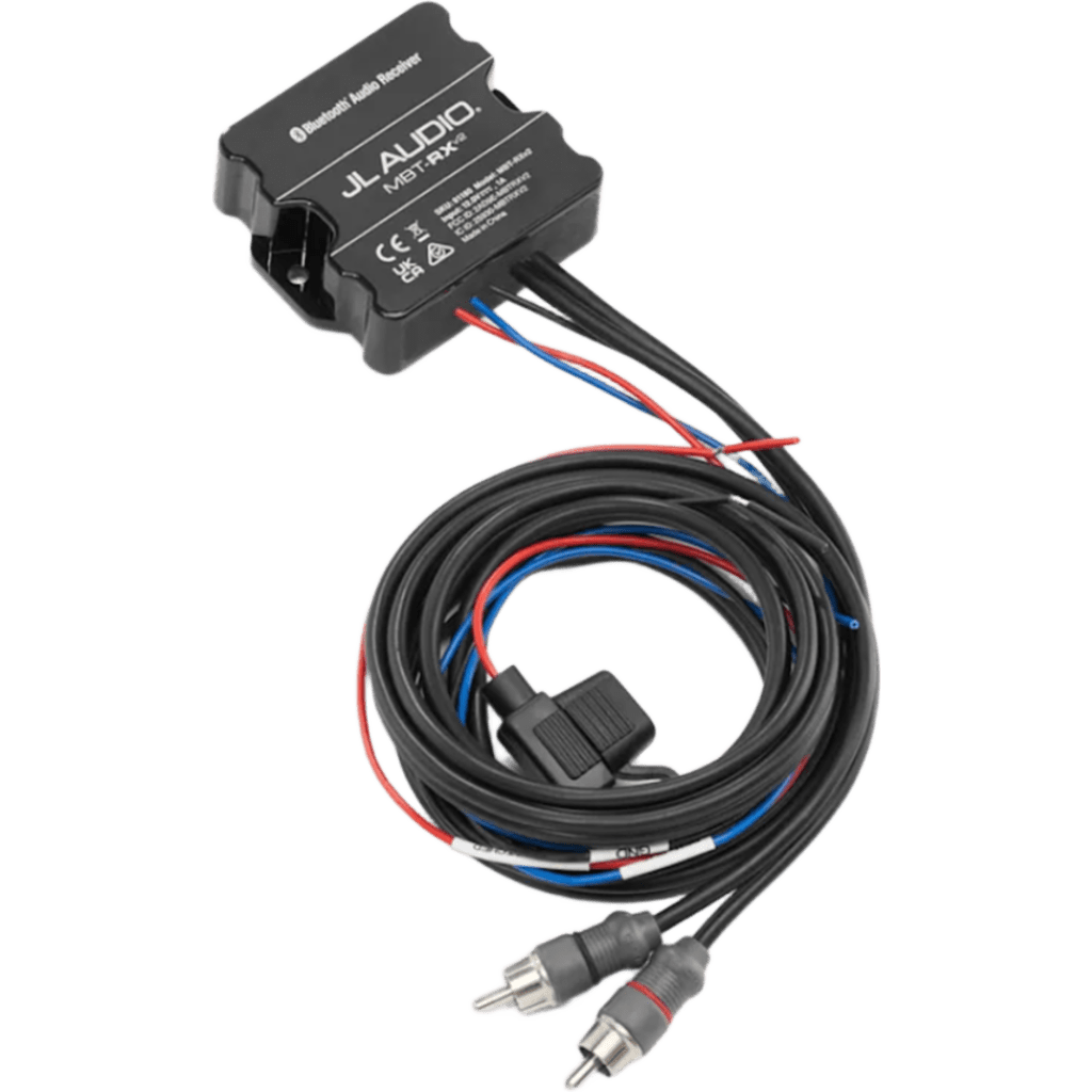 Receptor Resistente a la Intemperie / Bluetooth / IPX7 / Dimensiones 58 x 67 x 20 mm (2.28 x 2.64 x 0.79 in) / Alimentación 10-16 V CC / Alcance Bluetooth hasta 11 m (35 ft) / Salida Pre-out RCA y Línea / Tecnología Multi-Zone