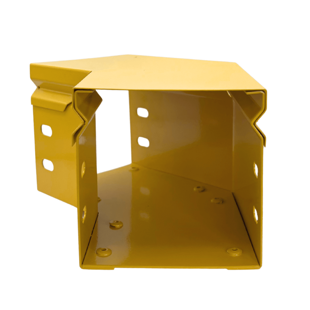 CHFIBER CURVA HORIZONTAL A 45° DE ALUMINIO PERALTE 4" ANCHO 4" RADIO 8" CON RECUBRIMIENTO EN PINTURA EPÓXICA, INCLUYE TAPA , UN PAR DE COPLES Y TORNILLERÍA.