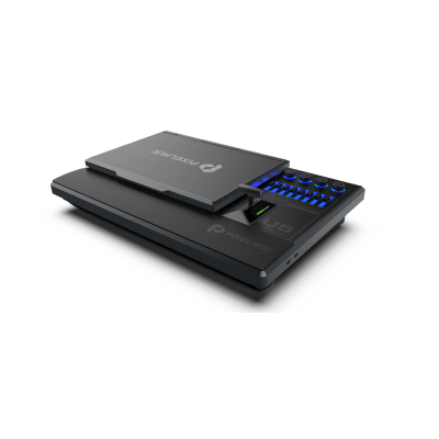 Controlador de Eventos Compacto U5 / Pantalla Táctil Principal 21.5" / Pantalla Inteligente 8" / 87 Botones LCD Programables / 4 Encoders y 8 Faders / Control MIDI y KVM / Diseño Plegable / Software PixelFlow / HDMI 2.0 / 12G-SDI /