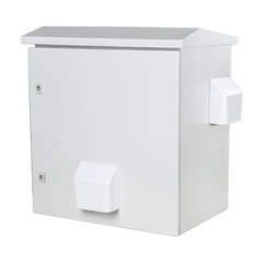 Gabinete Ventilado de Acero IP55 Uso en Exterior (593 x 609 x 399 mm) con Placa Trasera Interior Metálica y Compuerta Inferior Atornillable. Incluye Ventilador, Ventilas, filtros, Montaje Rack 19", Terminal de Tierra Física, Chapas y Ll
