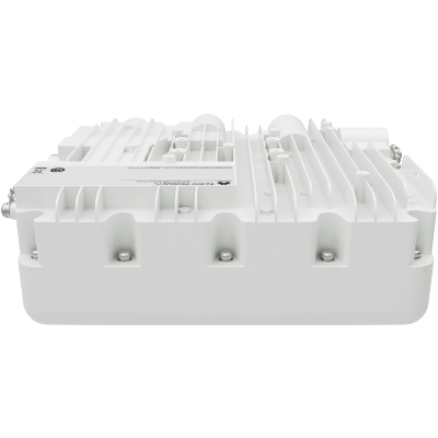 Punto de Acceso eKit Wi-Fi 7 para Exterior para Climas Extremos / IP68 / Omnidireccional / Hasta 1,024 Usuarios / Puerto SFP+ / Hasta 6.45 Gbps / Gestión Gratuita desde la Nube