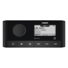 Sistema de Audio Marino / Pantalla LCD 2.3" / Bluetooth y ANT / 180 W Pico / 22 W RMS x 4 / 2 Zonas Multi-Zone / IPX6 e IPX7 / Compatible con AM, FM, DAB+, AUX / Actualizaciones Inalámbricas