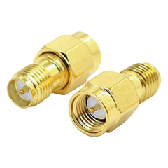 Adaptador de SMA Macho a SMA Hembra Inverso, Oro/ Oro/ Teflón,