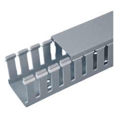 Canaleta Ranurada de PVC con Tapa, Tipo F, 57.2 mm de Ancho, 104.1 mm de Alto y 2 m de Largo, Color Gris