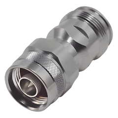 Adaptador en Línea de Conector 4.3-10 Hembra a N Macho, Bronce Blanco/ Plata/ Teflón.